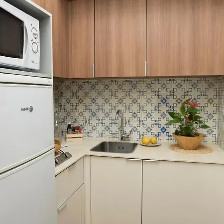 Santo Da Casa / Sc Apartment Porto