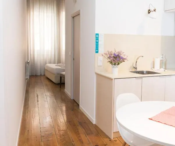 Santo Da Casa / Sc Appartement Porto